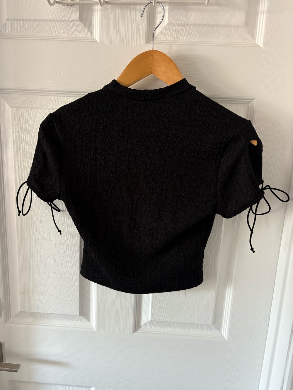Missguided + Black Tie-Front Short Sleeve Crop Top Size S - Picture 4 of 5